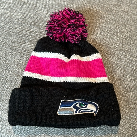 NFL Seattle Seahawks women’s beanie - Picture 1 of 4